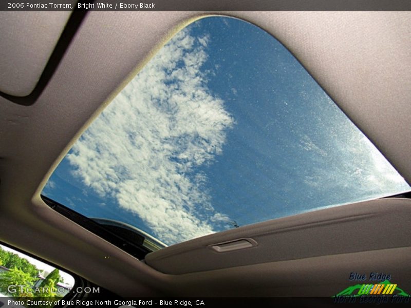 Bright White / Ebony Black 2006 Pontiac Torrent