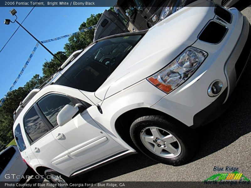 Bright White / Ebony Black 2006 Pontiac Torrent