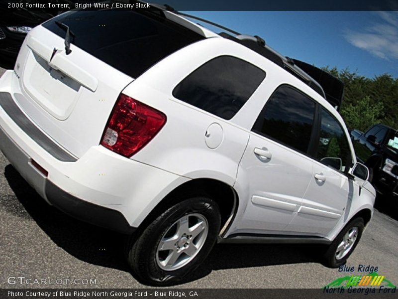 Bright White / Ebony Black 2006 Pontiac Torrent
