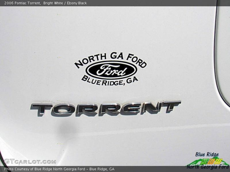 Bright White / Ebony Black 2006 Pontiac Torrent