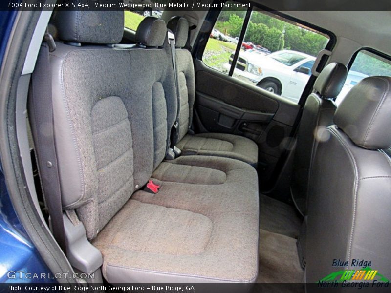 Medium Wedgewood Blue Metallic / Medium Parchment 2004 Ford Explorer XLS 4x4