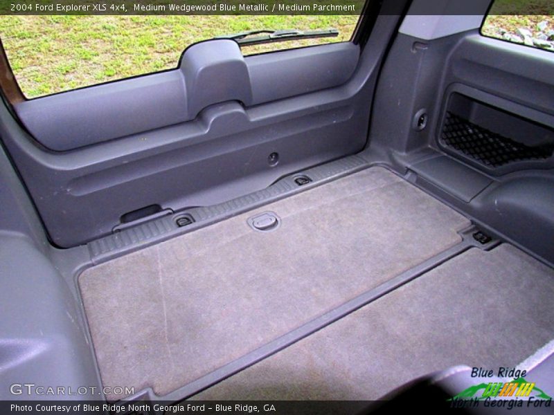 Medium Wedgewood Blue Metallic / Medium Parchment 2004 Ford Explorer XLS 4x4