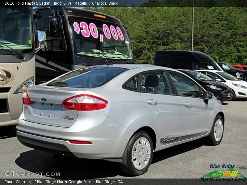 Ingot Silver Metallic / Charcoal Black 2016 Ford Fiesta S Sedan