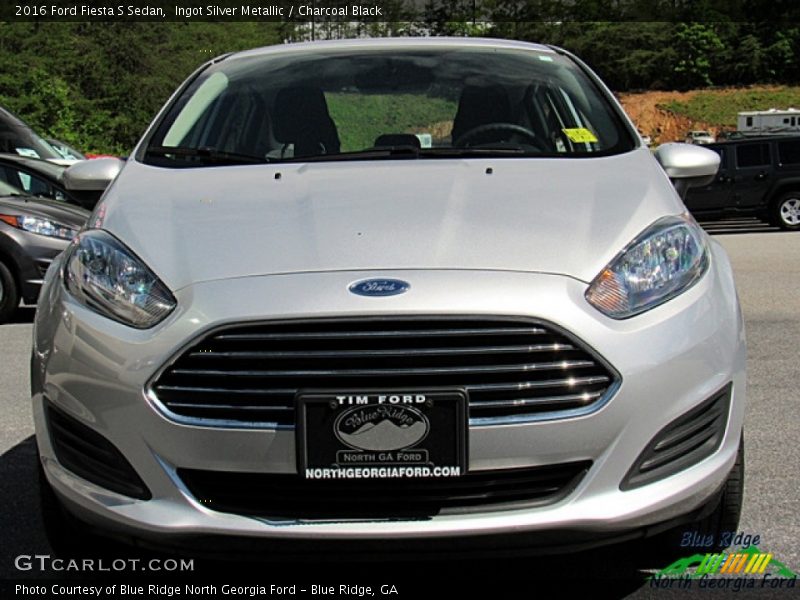 Ingot Silver Metallic / Charcoal Black 2016 Ford Fiesta S Sedan