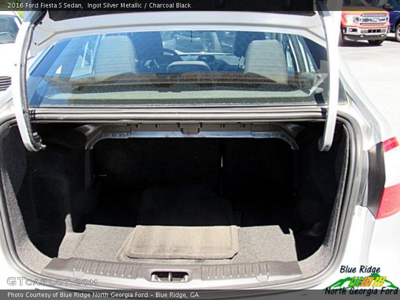 Ingot Silver Metallic / Charcoal Black 2016 Ford Fiesta S Sedan