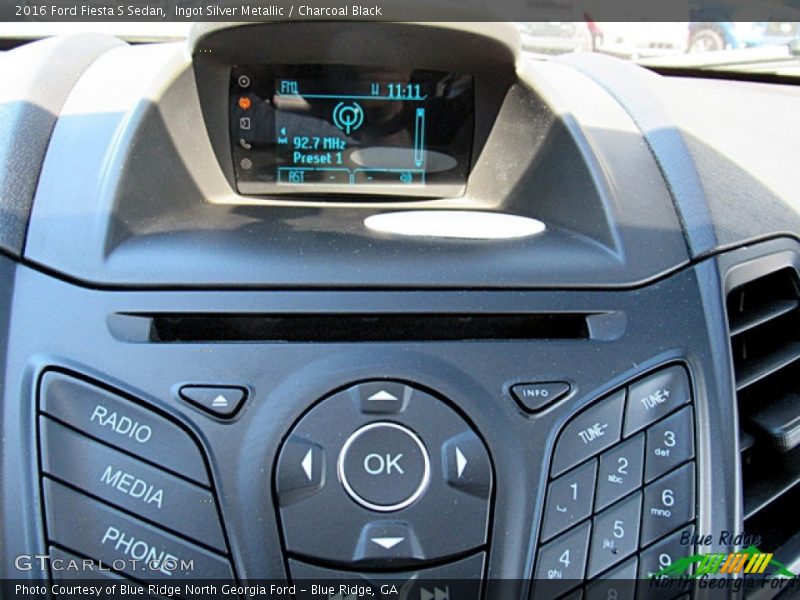 Ingot Silver Metallic / Charcoal Black 2016 Ford Fiesta S Sedan