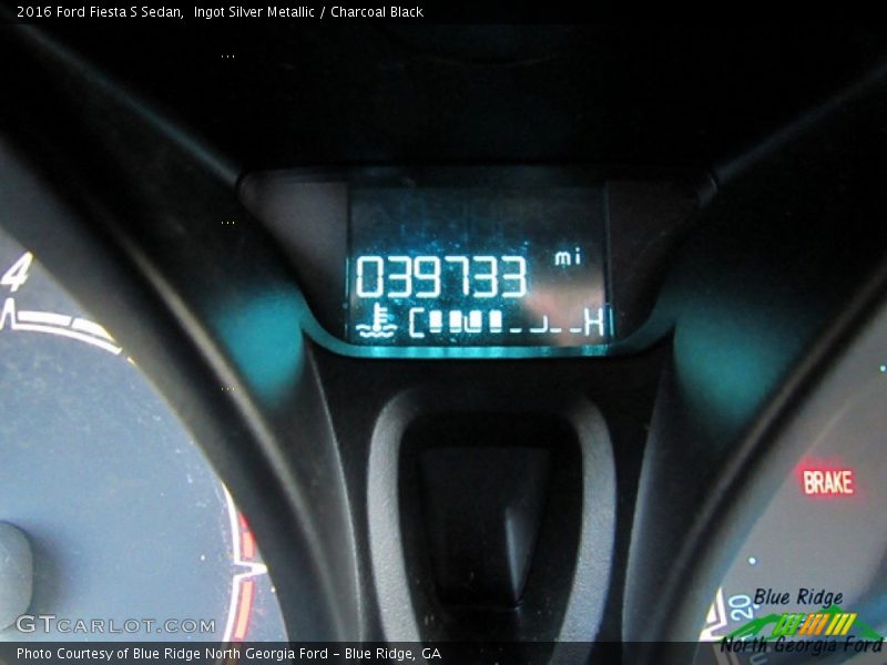 Ingot Silver Metallic / Charcoal Black 2016 Ford Fiesta S Sedan