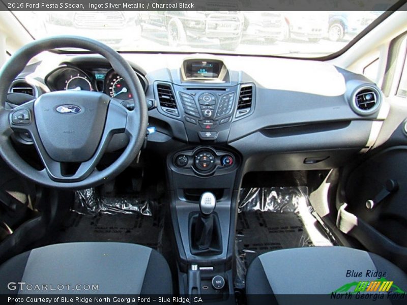 Ingot Silver Metallic / Charcoal Black 2016 Ford Fiesta S Sedan