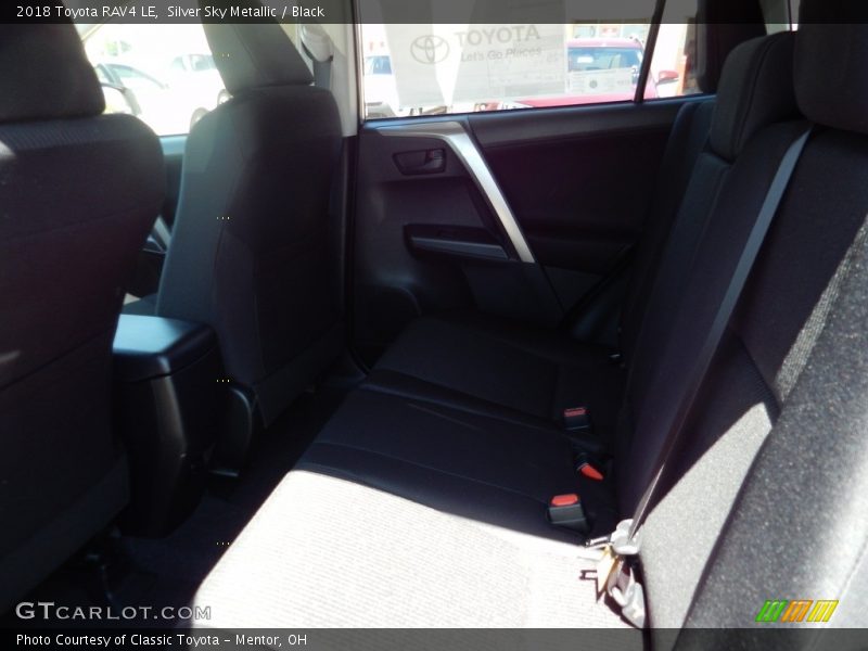 Silver Sky Metallic / Black 2018 Toyota RAV4 LE