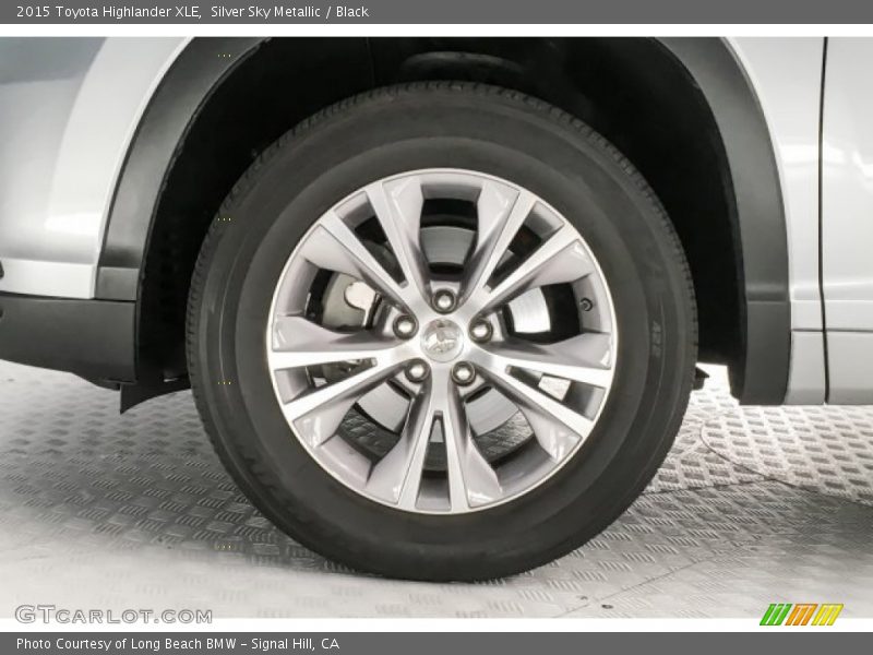 Silver Sky Metallic / Black 2015 Toyota Highlander XLE