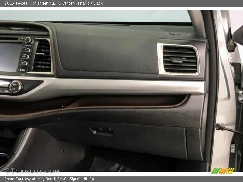 Silver Sky Metallic / Black 2015 Toyota Highlander XLE