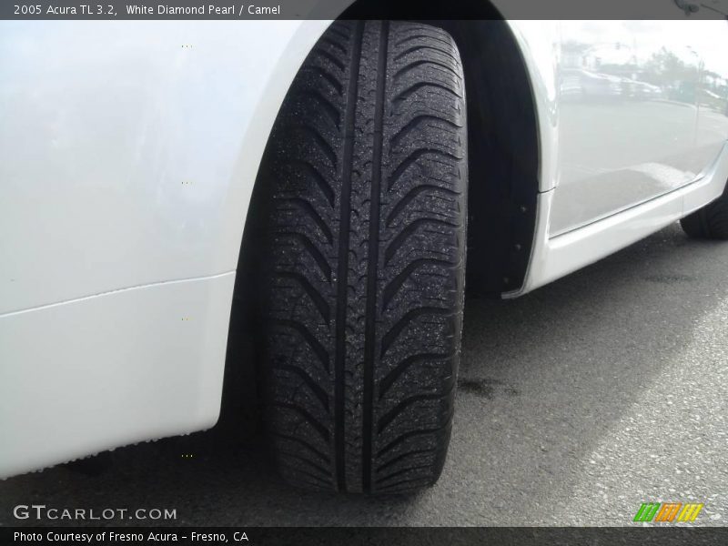 White Diamond Pearl / Camel 2005 Acura TL 3.2
