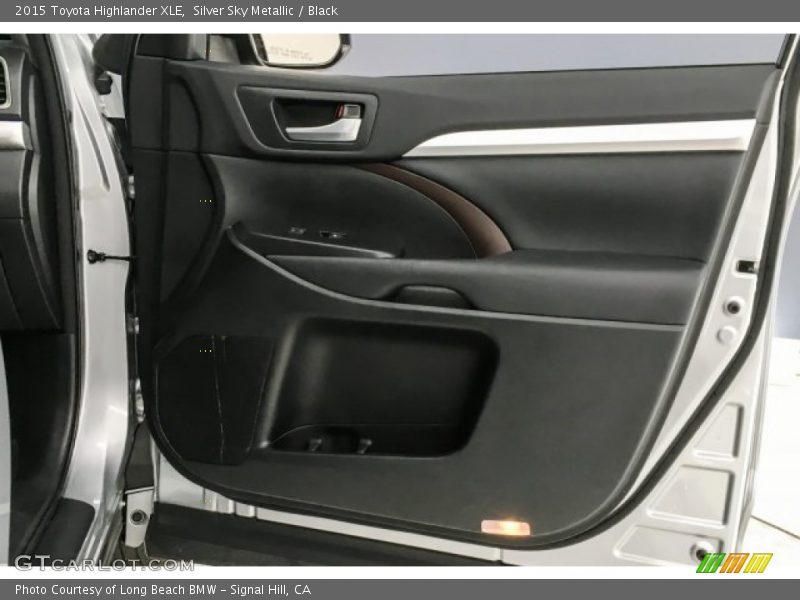 Silver Sky Metallic / Black 2015 Toyota Highlander XLE