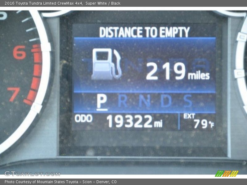 Super White / Black 2016 Toyota Tundra Limited CrewMax 4x4