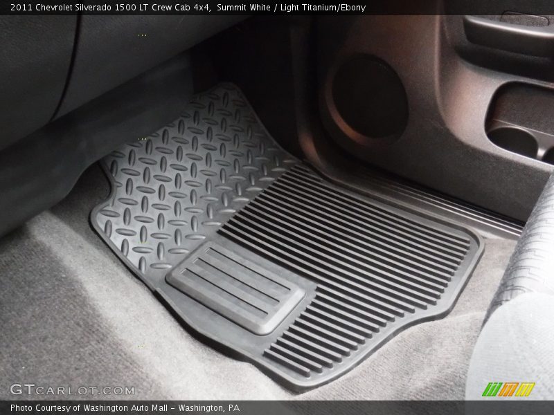 Summit White / Light Titanium/Ebony 2011 Chevrolet Silverado 1500 LT Crew Cab 4x4