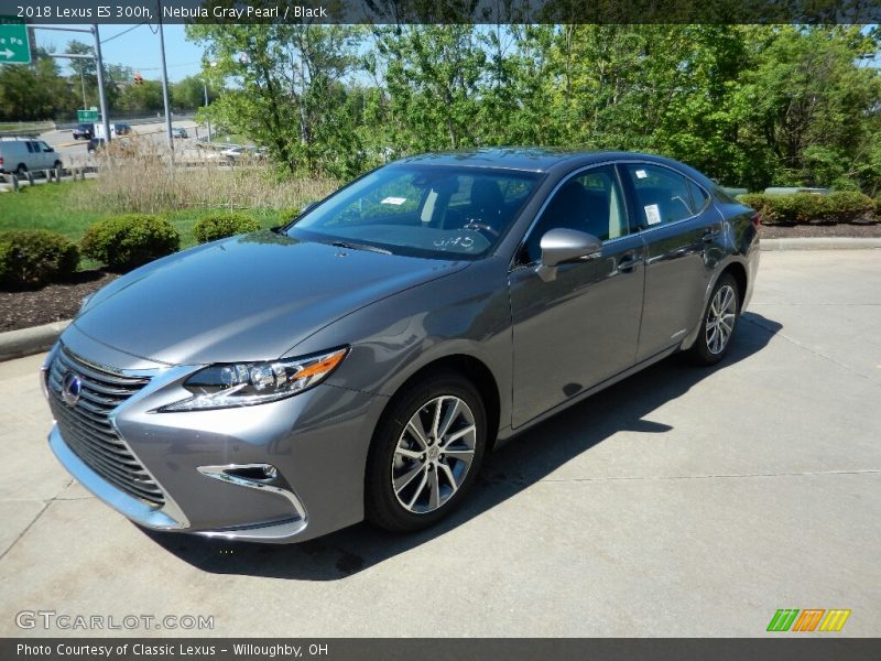 Front 3/4 View of 2018 ES 300h