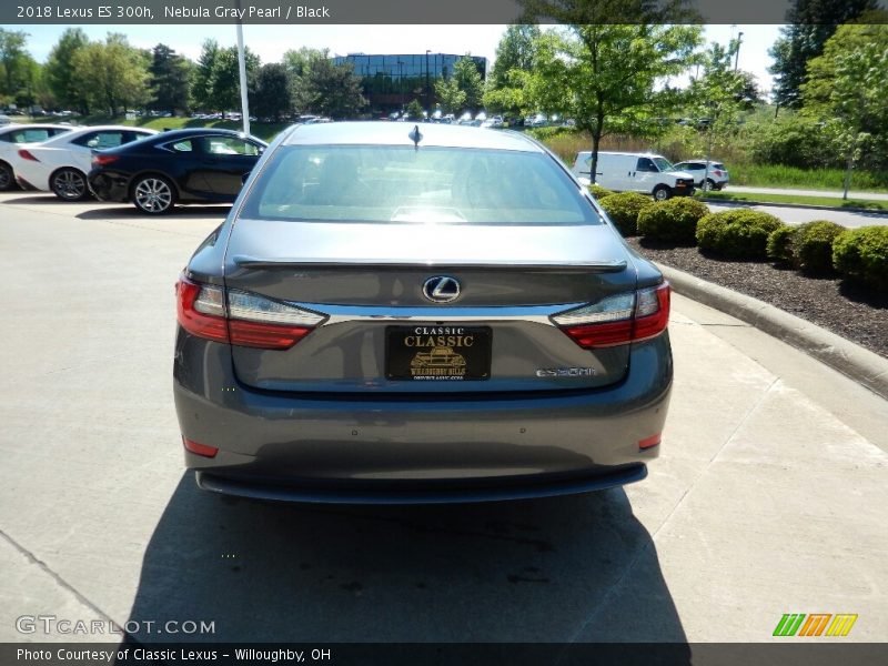 Nebula Gray Pearl / Black 2018 Lexus ES 300h