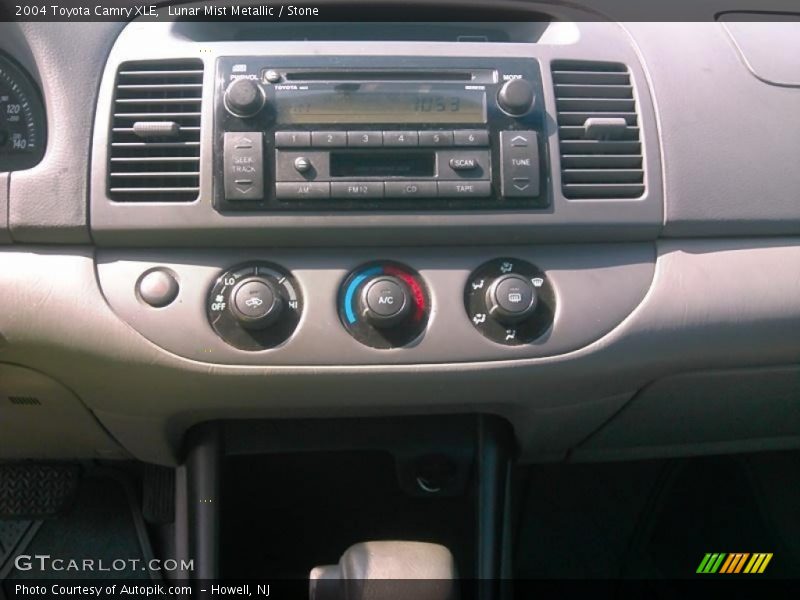 Lunar Mist Metallic / Stone 2004 Toyota Camry XLE