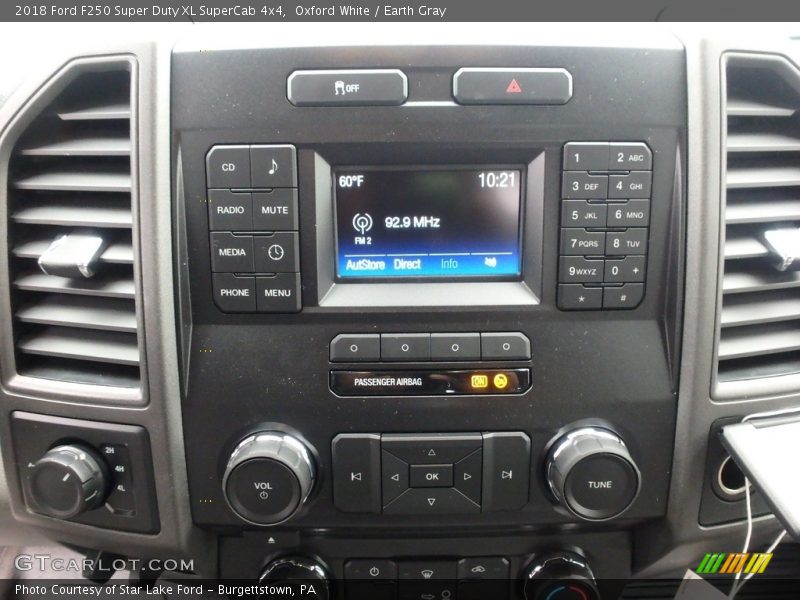 Oxford White / Earth Gray 2018 Ford F250 Super Duty XL SuperCab 4x4