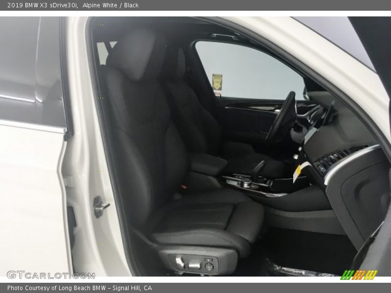 Alpine White / Black 2019 BMW X3 sDrive30i