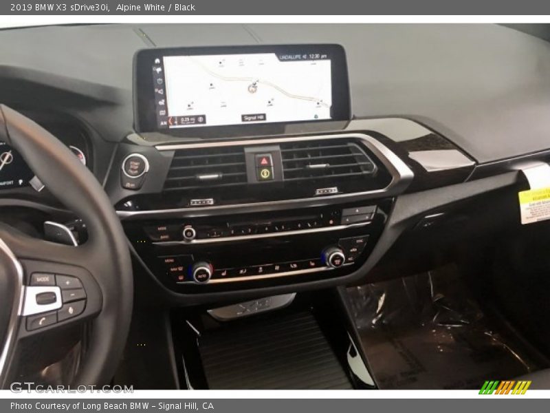 Alpine White / Black 2019 BMW X3 sDrive30i
