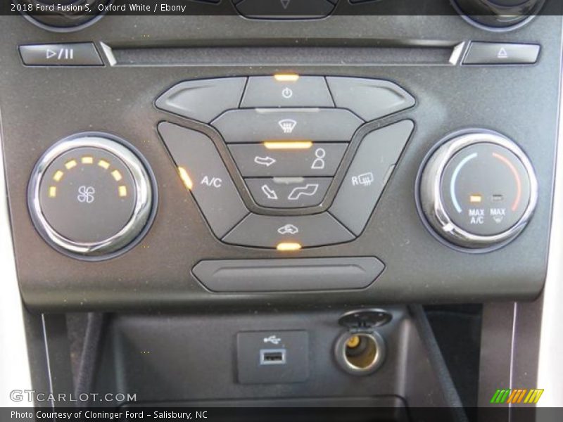 Oxford White / Ebony 2018 Ford Fusion S