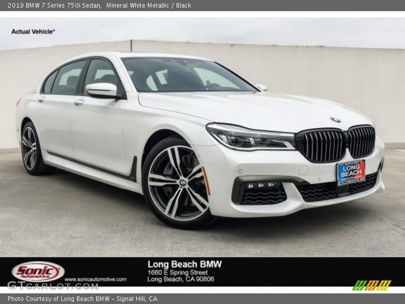 Mineral White Metallic / Black 2019 BMW 7 Series 750i Sedan