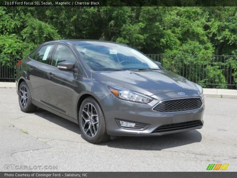 Magnetic / Charcoal Black 2018 Ford Focus SEL Sedan