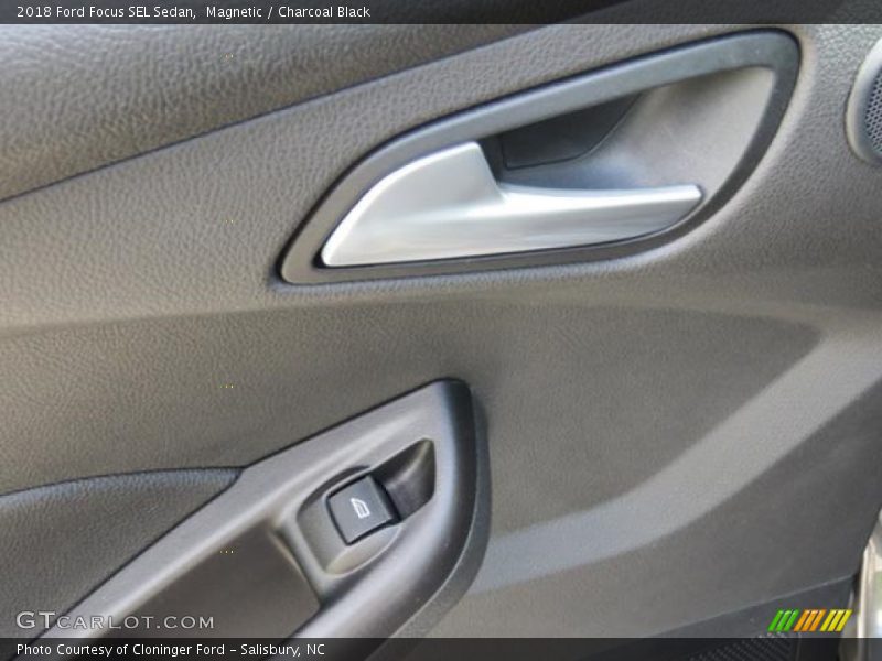 Magnetic / Charcoal Black 2018 Ford Focus SEL Sedan