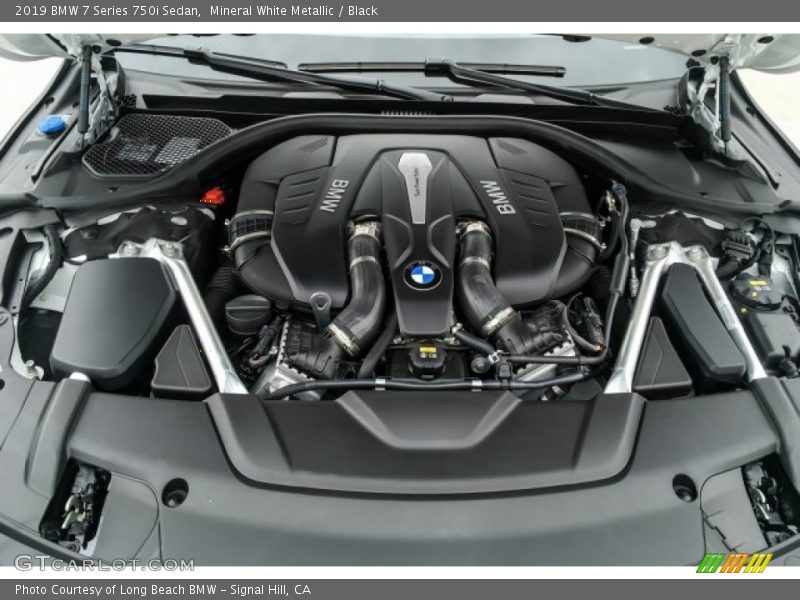  2019 7 Series 750i Sedan Engine - 4.4 Liter DI TwinPower Turbocharged DOHC 32-Valve VVT V8