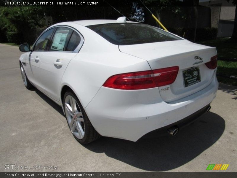 Fuji White / Light Oyster 2018 Jaguar XE 30t Prestige
