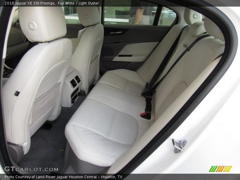 Fuji White / Light Oyster 2018 Jaguar XE 30t Prestige