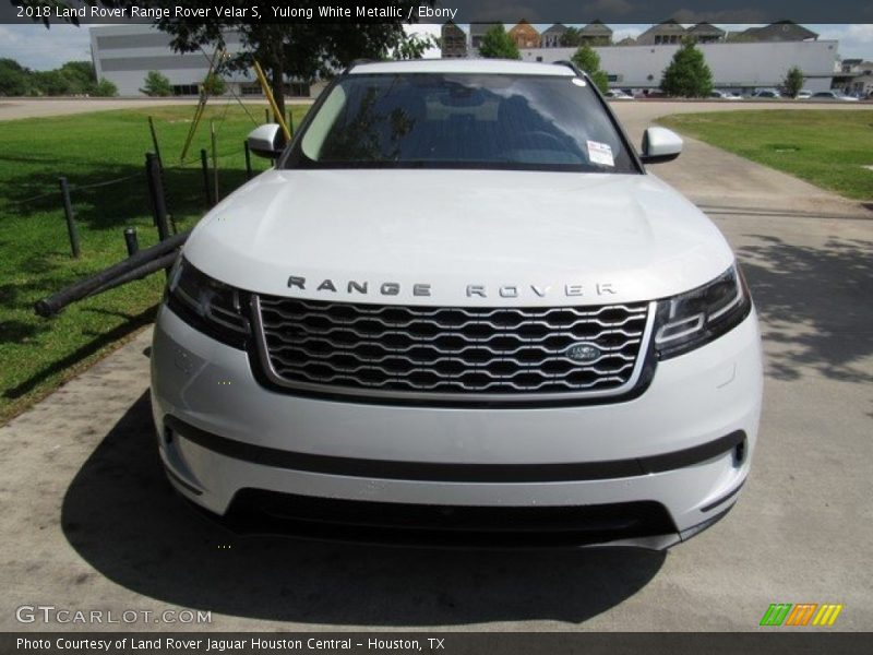 Yulong White Metallic / Ebony 2018 Land Rover Range Rover Velar S