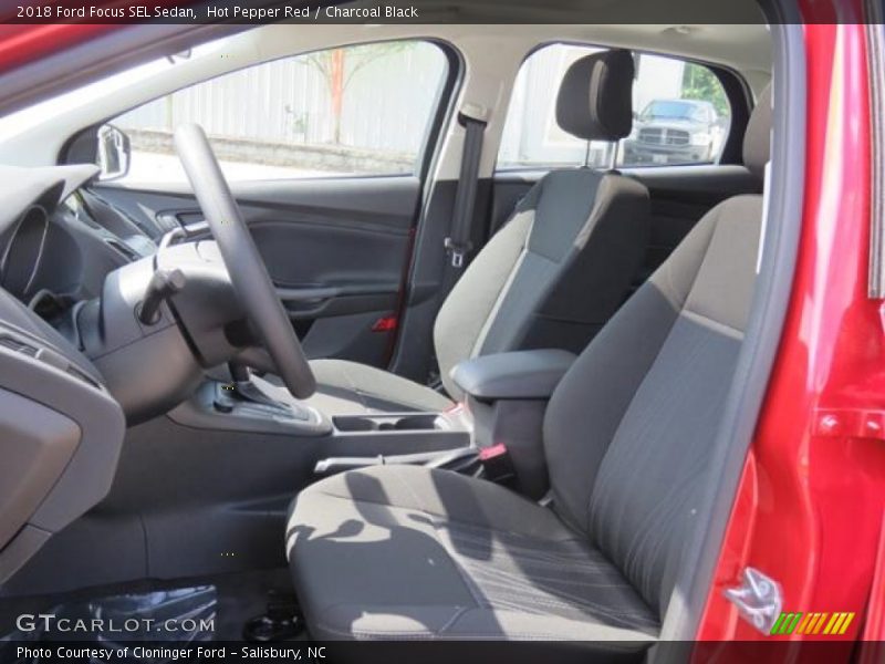 Hot Pepper Red / Charcoal Black 2018 Ford Focus SEL Sedan