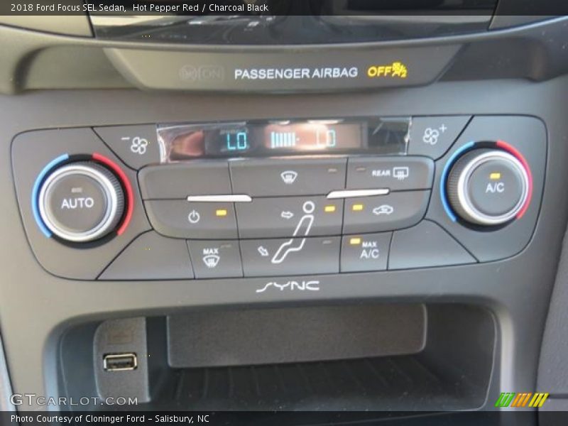 Hot Pepper Red / Charcoal Black 2018 Ford Focus SEL Sedan