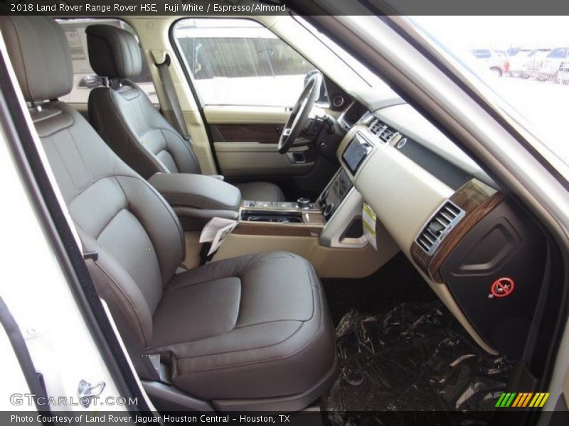 Fuji White / Espresso/Almond 2018 Land Rover Range Rover HSE