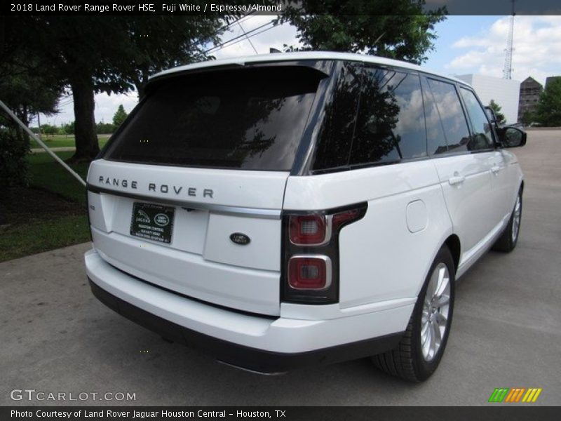 Fuji White / Espresso/Almond 2018 Land Rover Range Rover HSE