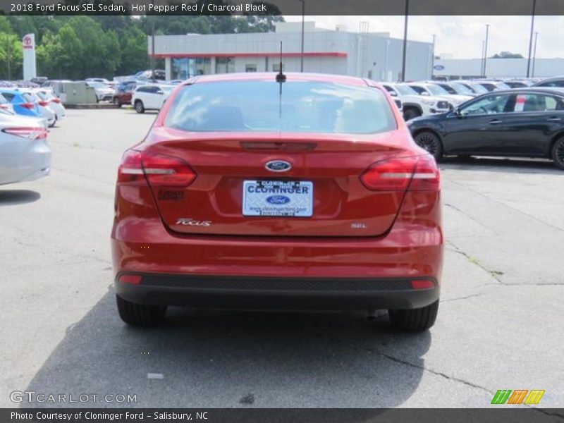 Hot Pepper Red / Charcoal Black 2018 Ford Focus SEL Sedan