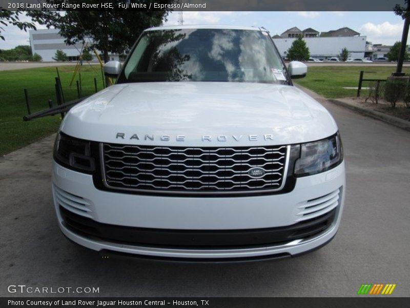 Fuji White / Espresso/Almond 2018 Land Rover Range Rover HSE