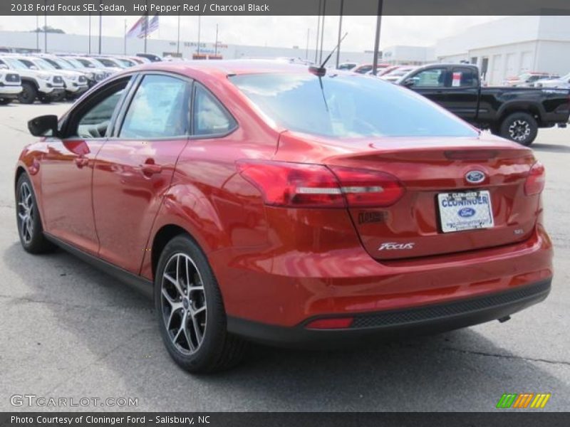 Hot Pepper Red / Charcoal Black 2018 Ford Focus SEL Sedan