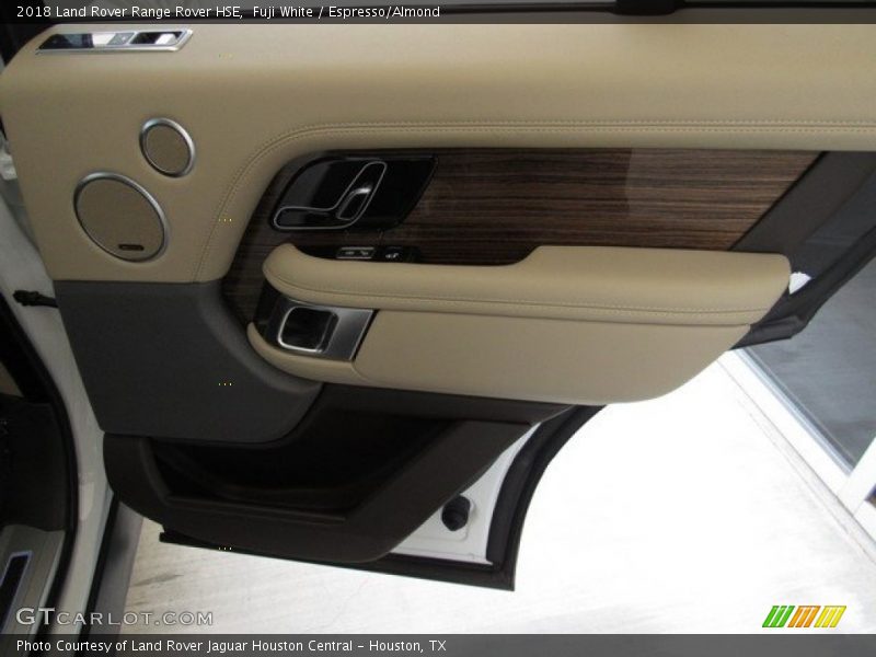 Fuji White / Espresso/Almond 2018 Land Rover Range Rover HSE