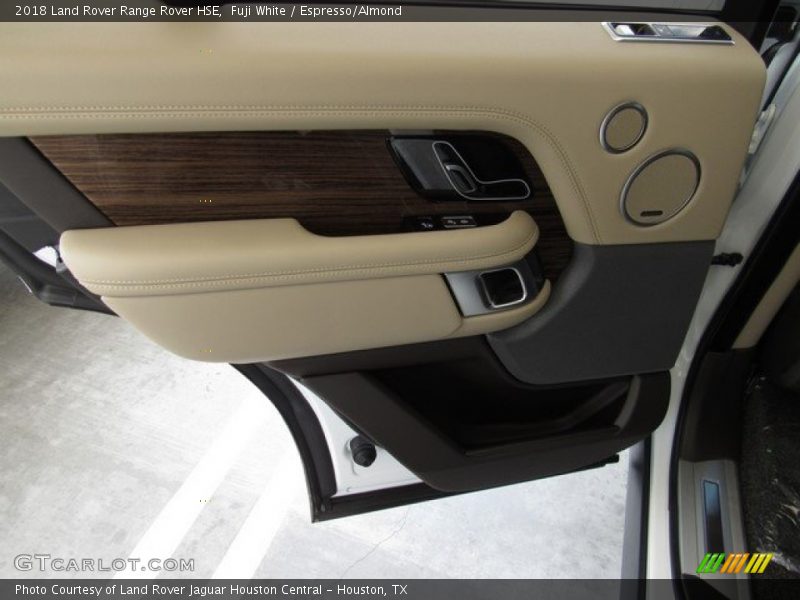 Fuji White / Espresso/Almond 2018 Land Rover Range Rover HSE