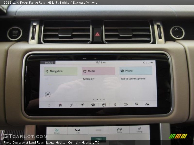 Fuji White / Espresso/Almond 2018 Land Rover Range Rover HSE