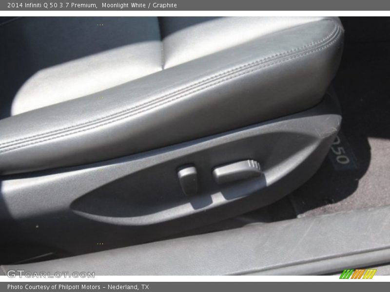 Moonlight White / Graphite 2014 Infiniti Q 50 3.7 Premium