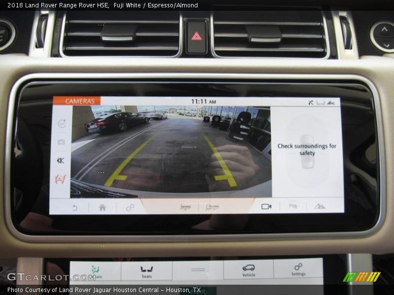 Fuji White / Espresso/Almond 2018 Land Rover Range Rover HSE