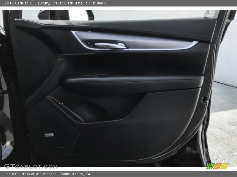 Stellar Black Metallic / Jet Black 2017 Cadillac XT5 Luxury
