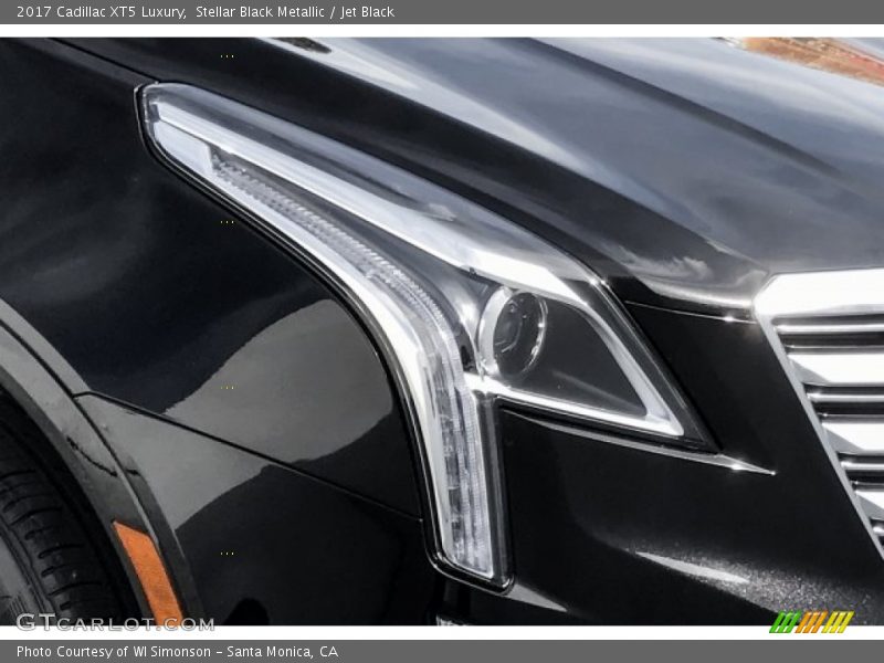 Stellar Black Metallic / Jet Black 2017 Cadillac XT5 Luxury