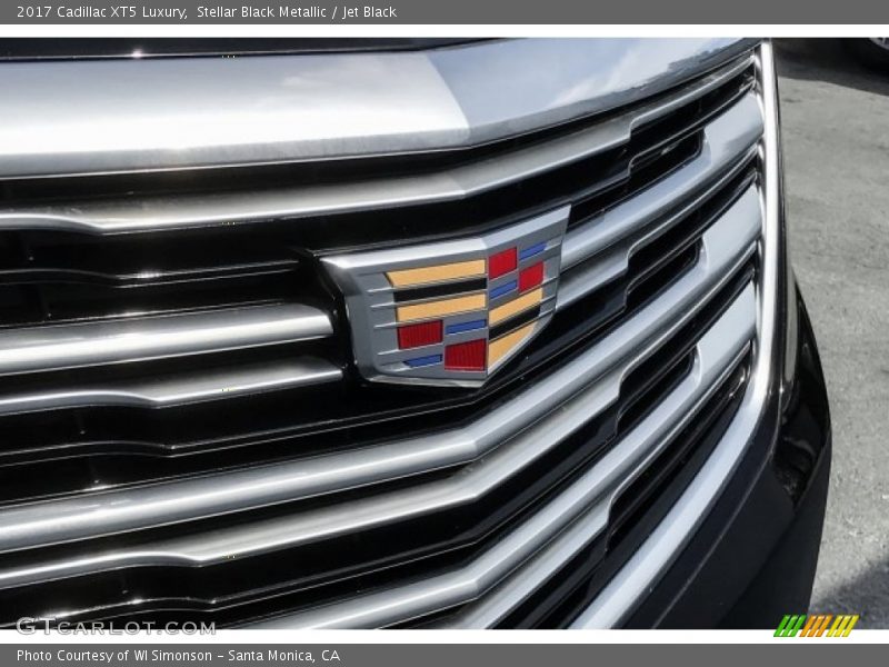 Stellar Black Metallic / Jet Black 2017 Cadillac XT5 Luxury