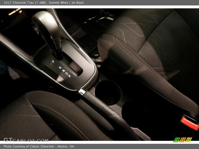 Summit White / Jet Black 2017 Chevrolet Trax LT AWD