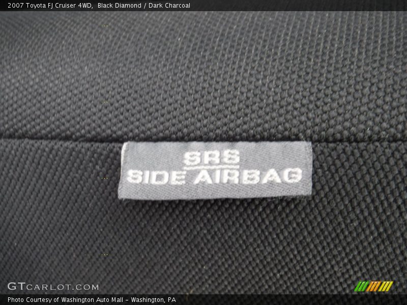 Black Diamond / Dark Charcoal 2007 Toyota FJ Cruiser 4WD